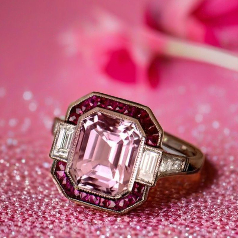 ゲッチャリマン　ピンク Mosaic Pink Sapphire & Diamond Ring (3.6mm) | Shane Co.