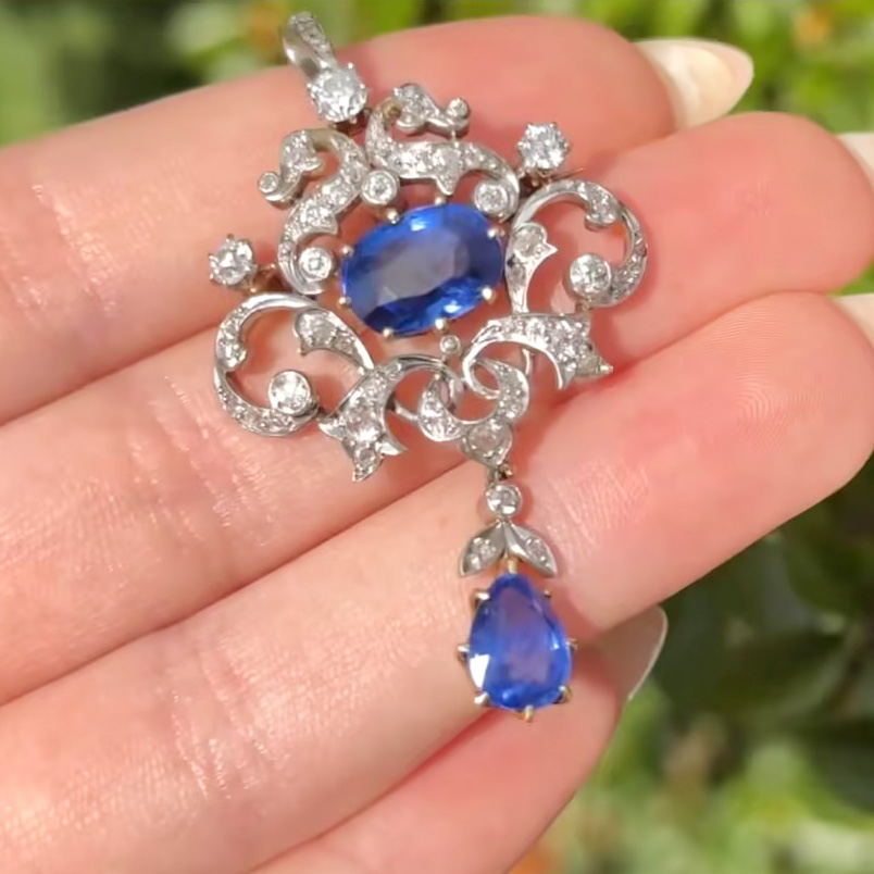 8ctw White and Blue Sapphire Vintage Pendant Necklace
