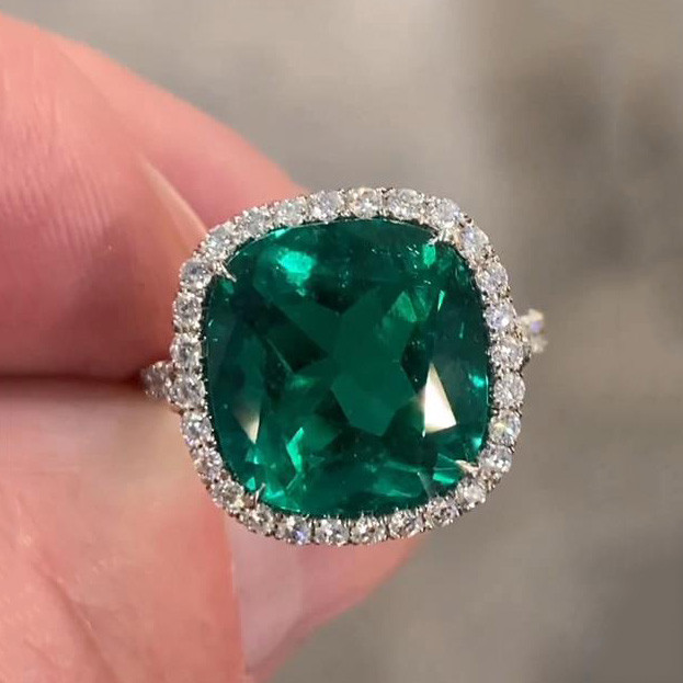 9.5ct Halo Cushion Cut Emerald Engagement Ring | SayaBling Jewelry