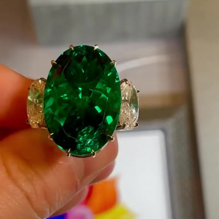 5.8ct Oval Cut Emerald Three-Stone Engagement Ring | SayaBling Jewelry