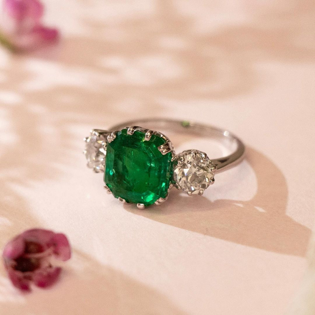Asscher Cut Emerald Engagement Ring | SayaBling Jewelry