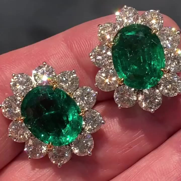 11.6ctw Oval Cut Emerald Halo Stud Earrings | SayaBling Jewelry
