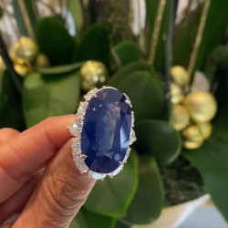 12ct Oval Cut Blue Sapphire Halo Engagement Ring