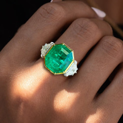 15ct Octagon-shaped Emerald  Engagement Ring