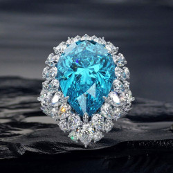 10ct Pear Cut Aquamarine Vintage Halo Cocktail Ring