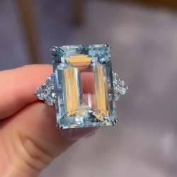 14ct Emerald Cut Light Aquamarine Cluster Cocktail Ring