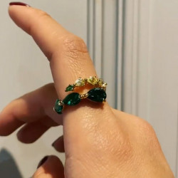 Pear Cut Emerald Nova Coil Coil Ring in Gold