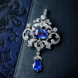 8ctw White and Blue Sapphire Vintage Pendant Necklace