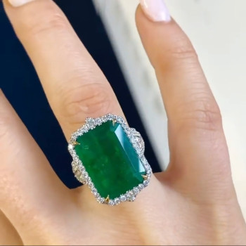 14ct Vintage Halo Emerald Cut Cocktail Ring