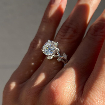 2.7ct White Sapphire Vine Wrapping Engagement Ring