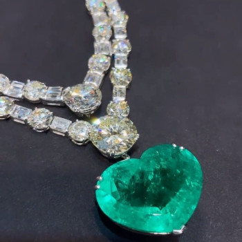 15ct Heart Cut Emerald Statement Necklace