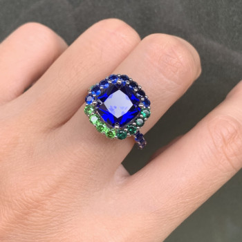 5.6ct Cuhion Cut Sapphire Gradient Color Cocktail Ring