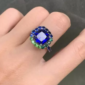 5.6ct Cuhion Cut Sapphire Gradient Color Cocktail Ring