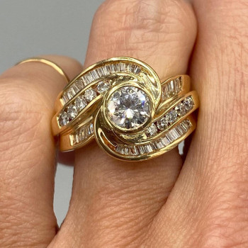 Estate 3.1ctw Round Cut White Sapphire Ring