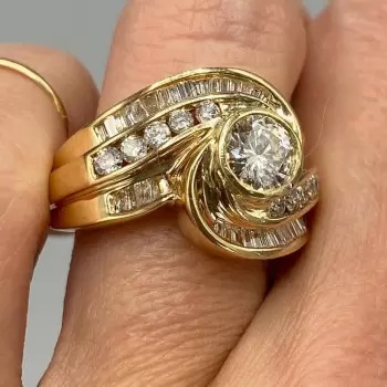 Estate 3.1ctw Round Cut White Sapphire Ring