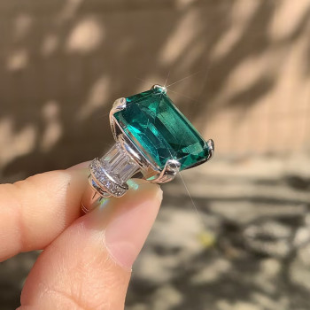 14ct Emerald Art Deco Vintage Cocktail Ring