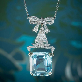 20ct Aquamarine Art Deco Bowknot Pendant Necklace