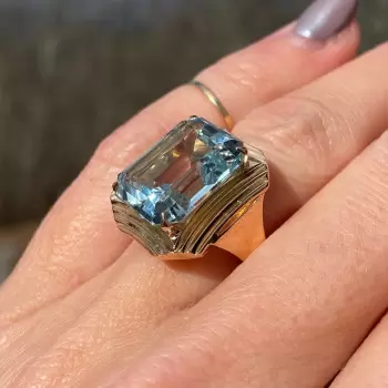 Vintage 16ctw Emerald Cut Aquamarine Ring