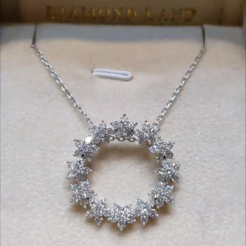 Flower Design Circle Pendant Necklace