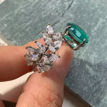 5ct Oval Cut Emerald Leaves Cocktail Ring