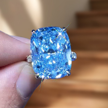 14ct Cushion Cut Aquamarine Engagement Ring