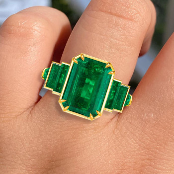 8ct Emerald Cut Emerald Engagement Ring in Gold