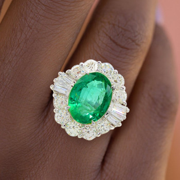 2ct Oval Cut Emerald Vintage Halo Engagement Ring