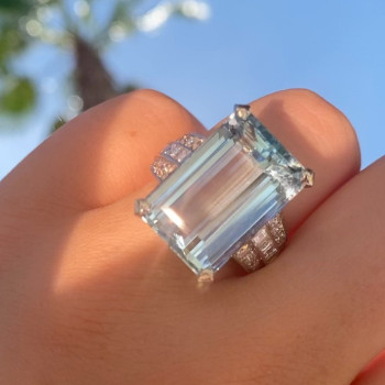 14ct Emerald Cut Light Aquamarine Cocktail Ring