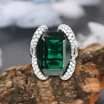 8.4ct Emerald Cut Emerald Knot Cocktail Ring