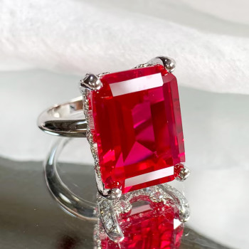 14ct Emerald Cut Ruby Vintage Cocktail Ring