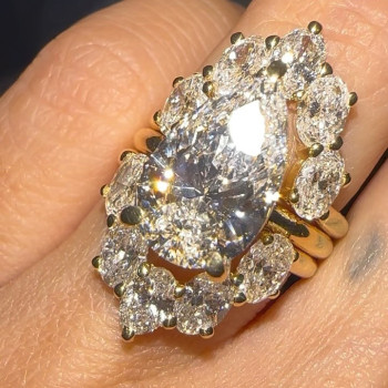 5ct Pear Cut Three Pieces Crown Wedding Ring Set