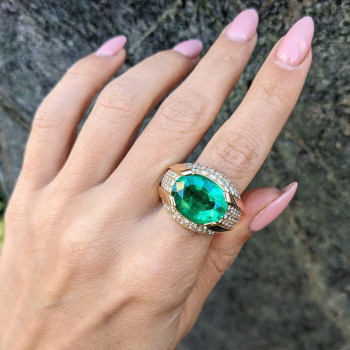 9ct Oval Cut Emerald Yellow Gold Tone Cocktail Ring