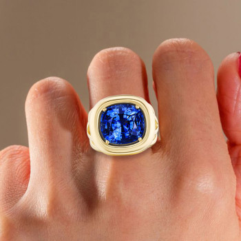 7.5ct Cushion Cut Blue Sapphire Modern Cocktail Ring