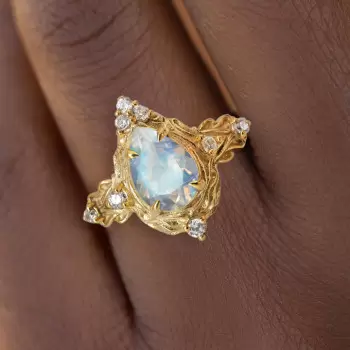 1.2ct Pear Cut Moonstone Vintage Cocktail ring