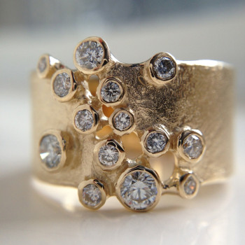 Round Cut White Sapphire Scattered Asymmetric Cigar Band