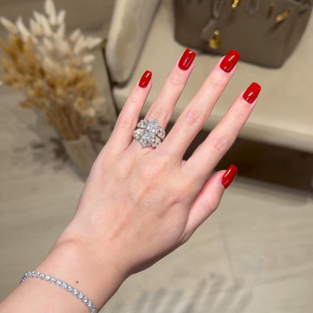 5.5ct Radiant Cut Three-pieces Crown Wedding Ring Set