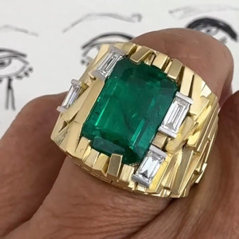 8ct Emerald Cut Emerald Modern Cocktail Ring