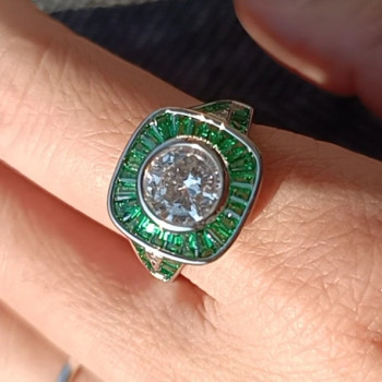 2ct Round Cut Halo Emerald Vintage Engagement Ring