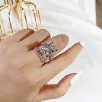 2.5ct Radiant Cut White Sapphire 2pcs Bridal Set