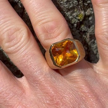 10ct Yellow Sapphire Hammered Finish Cocktail Ring