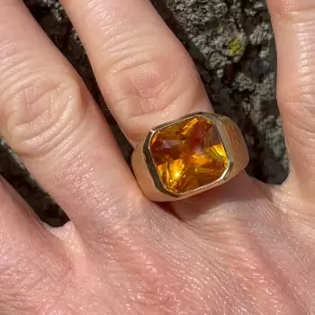 10ct Yellow Sapphire Hammered Finish Cocktail Ring