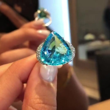 8ct Pear Cut Aquamarine ring in Sterling Silver