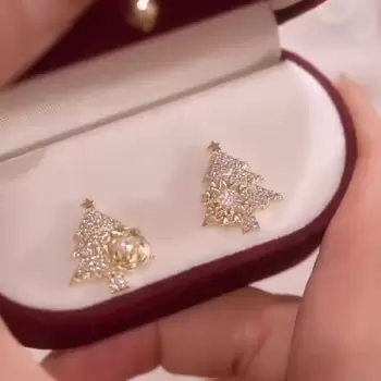 0.85ct White Sapphire Christmas Tree Stud Earrings in Gold