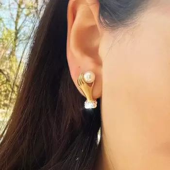 7MM Pearl Sandblasted Love Hands Stud Earrings