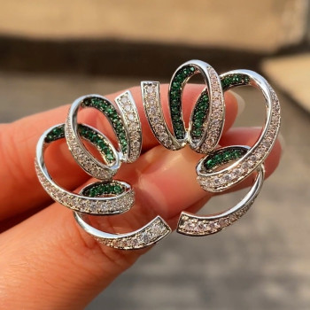 White & Green Swirl Ruban Design Earrings