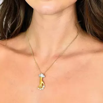 Round Cut Vintage Love Hand Pendant Necklace