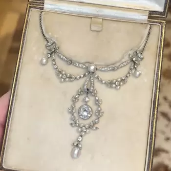 3.5ct Round Cut Vintage Bowknot Garland Necklace