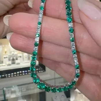 35ctw Gradient Size Round White and Green Tennis Necklace