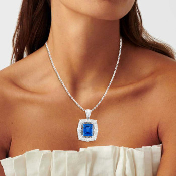 18ct Emerald Cut Blue Sapphire Vintage Pendant Necklace