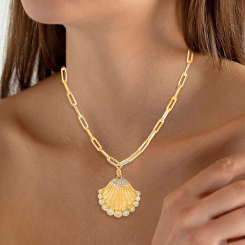 Paperclip Chain Golden Shell Pendant Necklace